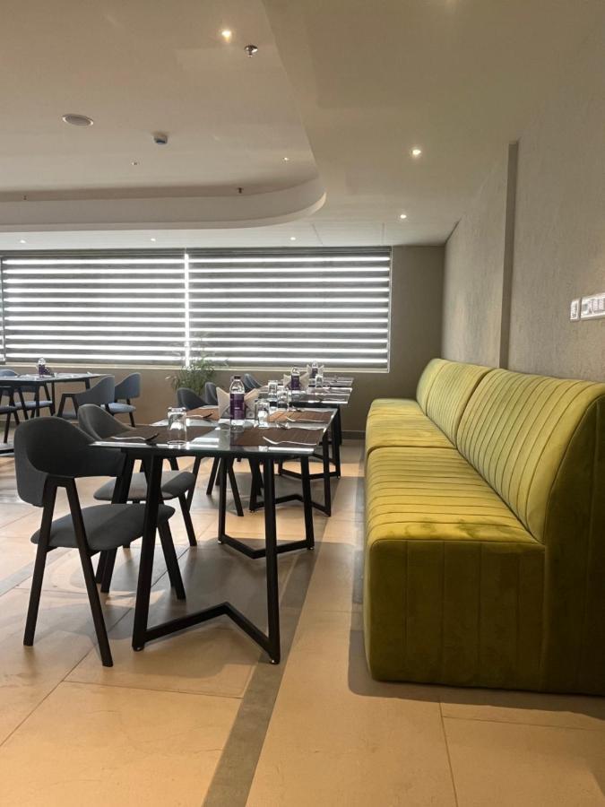 Presidency Airport Hotel Kochi المظهر الخارجي الصورة
